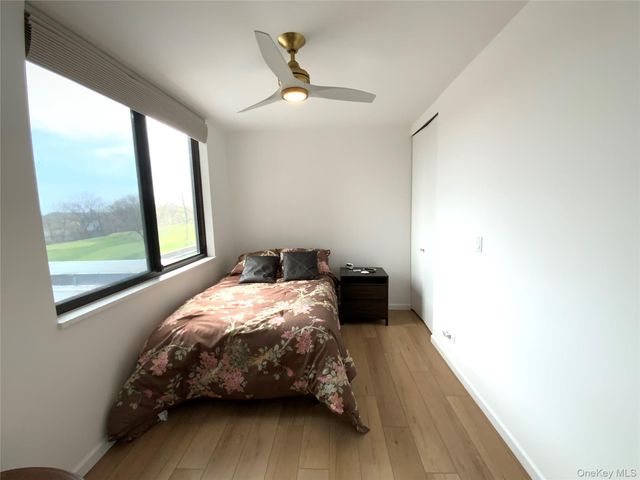 27010 Grand Central Parkway 3R, Floral Park, NY 11005