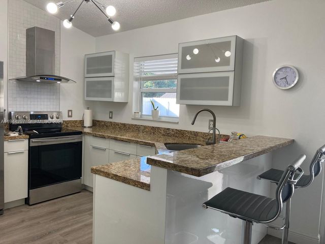 18222 SW 142nd Ct, Miami, FL 33177