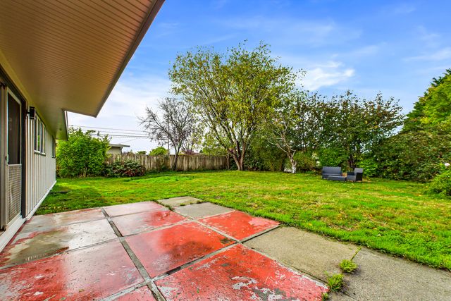 2724 N Street, Eureka, CA 95501