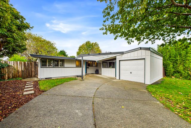 2724 N Street, Eureka, CA 95501