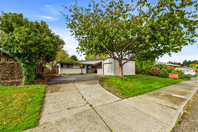 2724 N Street, Eureka, CA 95501