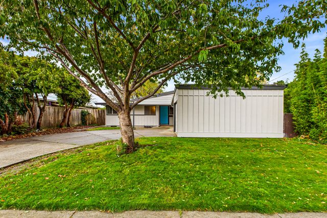 2724 N Street, Eureka, CA 95501