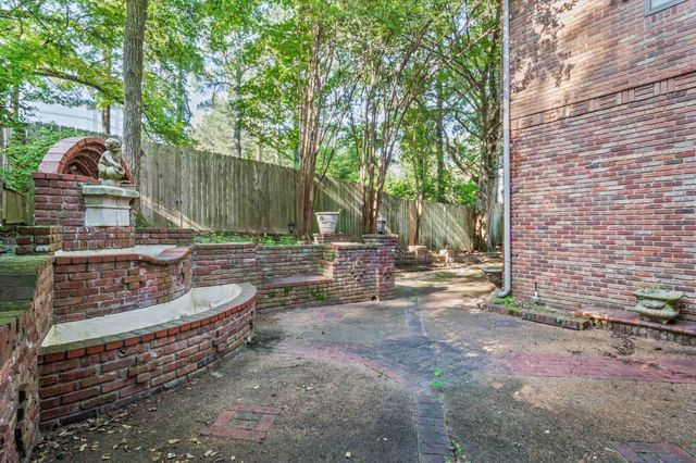 6373 S MASSEY HILL DR, Memphis, TN 38120