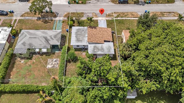 835 NW 84th St, Miami, FL 33150