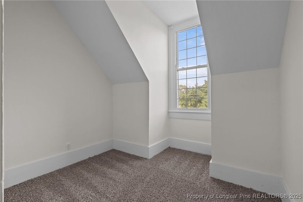 301 W Central Street, Maxton, NC 28364 — photo 10