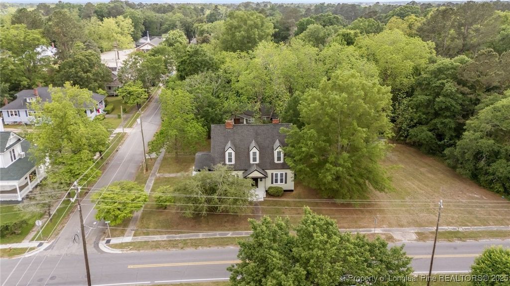301 W Central Street, Maxton, NC 28364 — photo 3