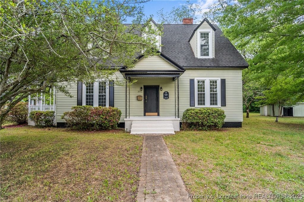 301 W Central Street, Maxton, NC 28364 — photo 36