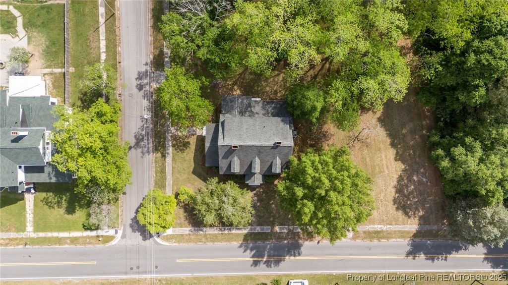 301 W Central Street, Maxton, NC 28364 — photo 4