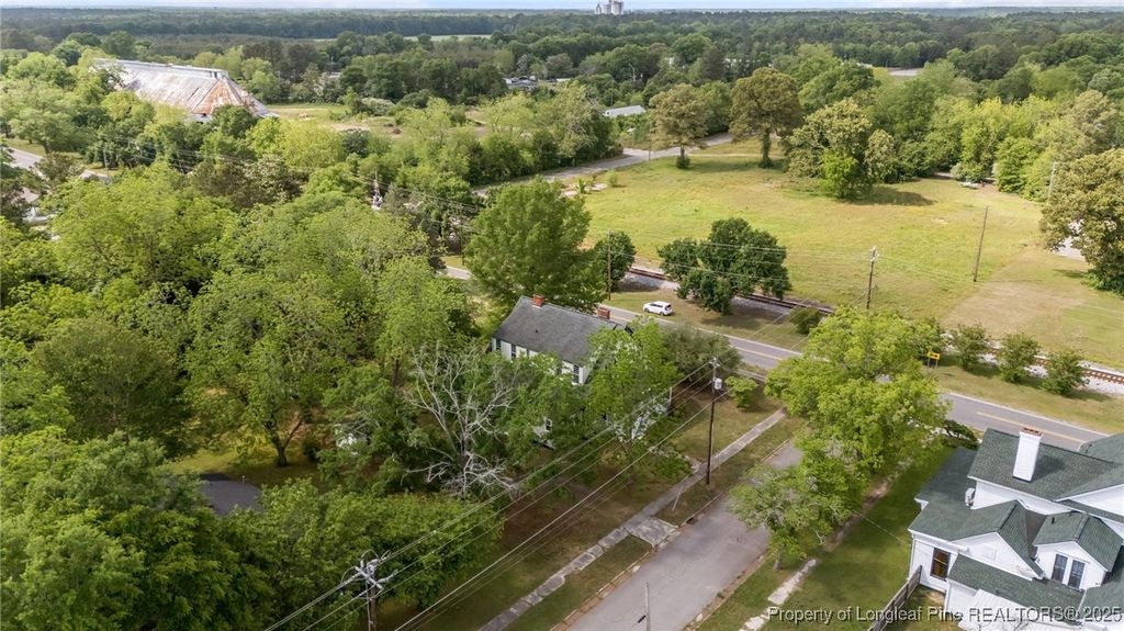 301 W Central Street, Maxton, NC 28364 — photo 49