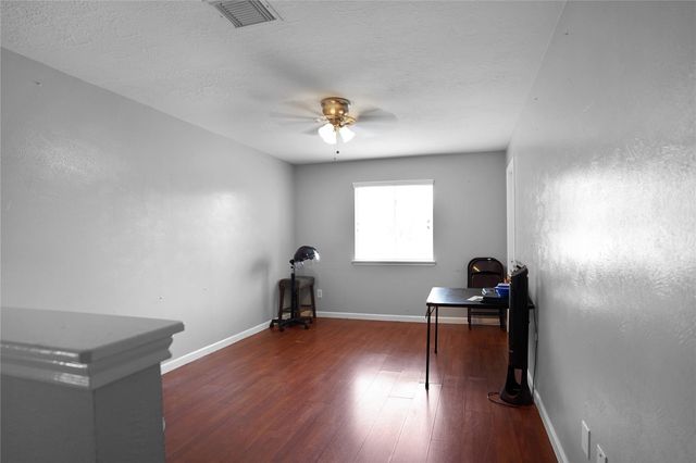 1833 Glenwild Drive, Missouri City, TX 77489