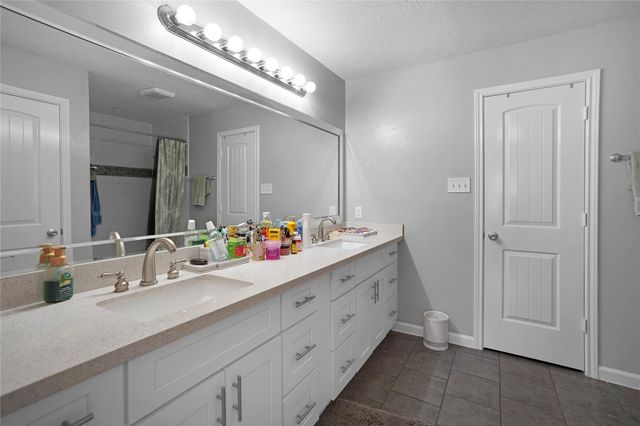 1833 Glenwild Drive, Missouri City, TX 77489