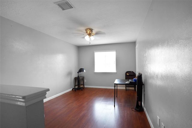 1833 Glenwild Drive, Missouri City, TX 77489