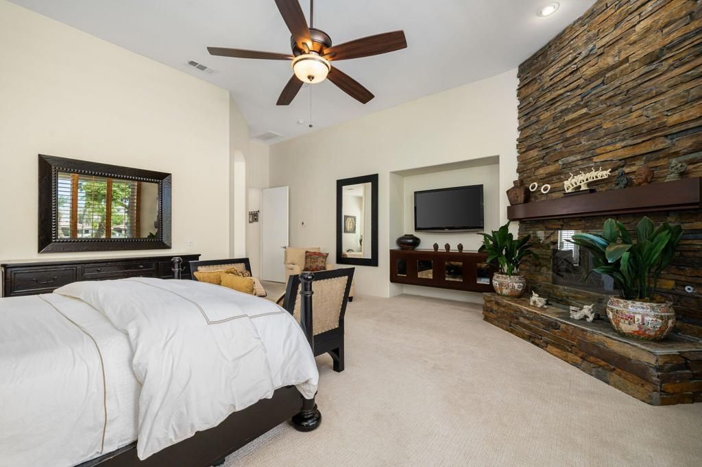 Image 24 of property listing at 56063 Winged Foot, La Quinta, CA 92253