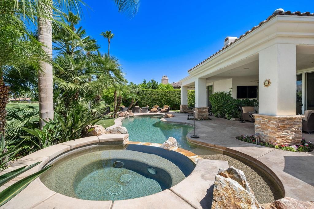 Image 37 of property listing at 56063 Winged Foot, La Quinta, CA 92253