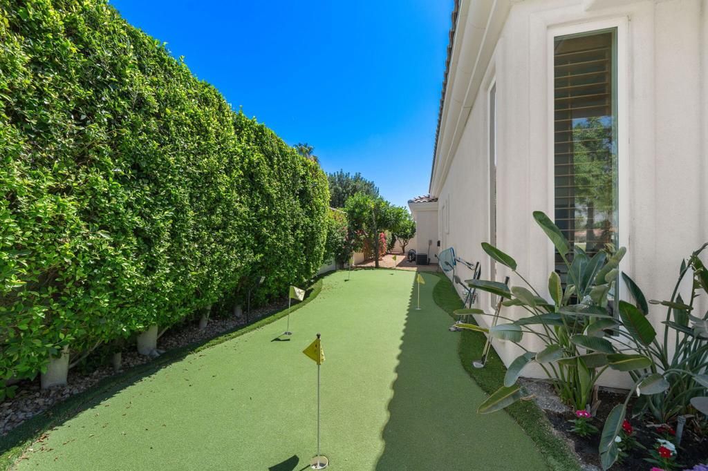 Image 40 of property listing at 56063 Winged Foot, La Quinta, CA 92253