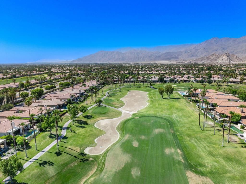 Image 44 of property listing at 56063 Winged Foot, La Quinta, CA 92253