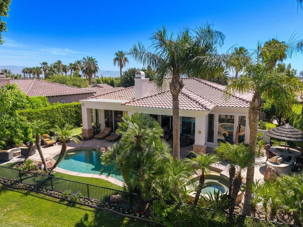 Image 5 of property listing at 56063 Winged Foot, La Quinta, CA 92253