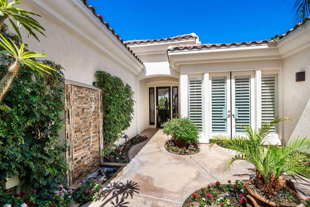 Image 8 of property listing at 56063 Winged Foot, La Quinta, CA 92253