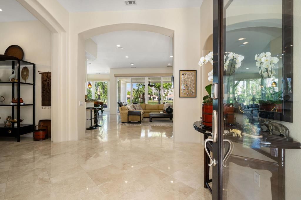 Image 9 of property listing at 56063 Winged Foot, La Quinta, CA 92253