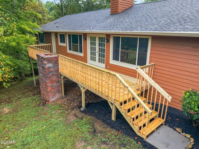 3320 Hazelwood Court, Baneberry, TN 37890
