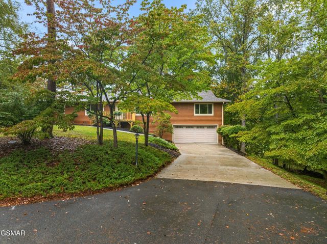 3320 Hazelwood Court, Baneberry, TN 37890
