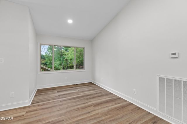 3320 Hazelwood Court, Baneberry, TN 37890