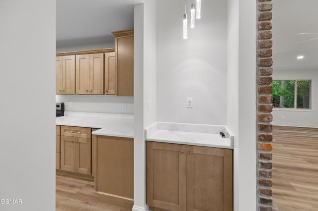 3320 Hazelwood Court, Baneberry, TN 37890