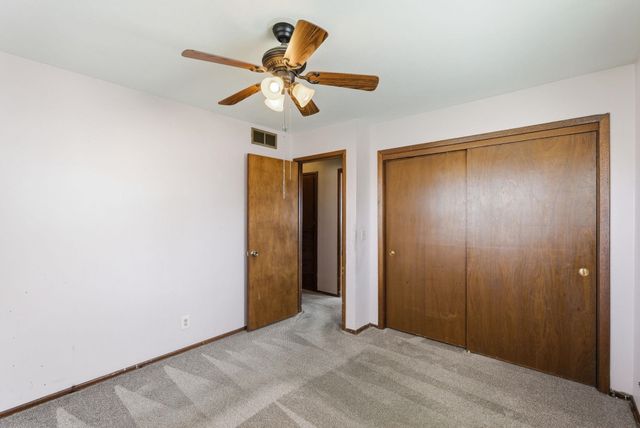 928 S Doreen St, Wichita, KS 67207