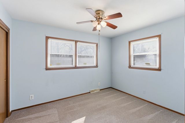 928 S Doreen St, Wichita, KS 67207