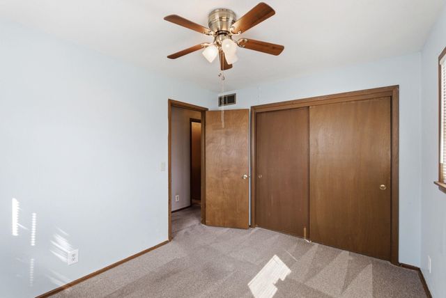 928 S Doreen St, Wichita, KS 67207