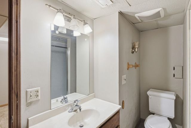 928 S Doreen St, Wichita, KS 67207