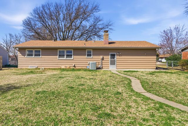 928 S Doreen St, Wichita, KS 67207