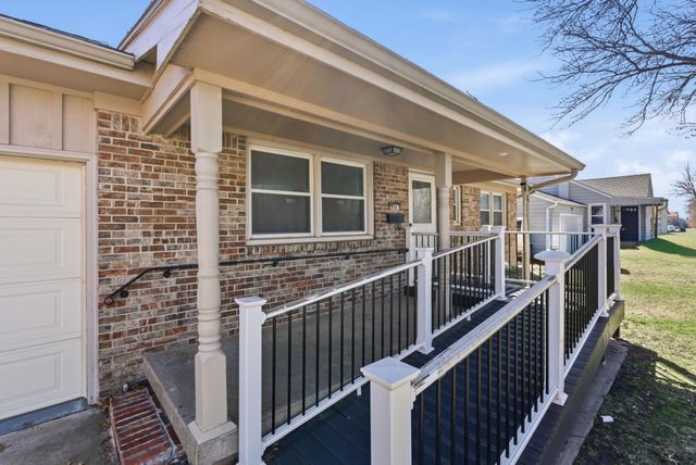 928 S Doreen St, Wichita, KS 67207