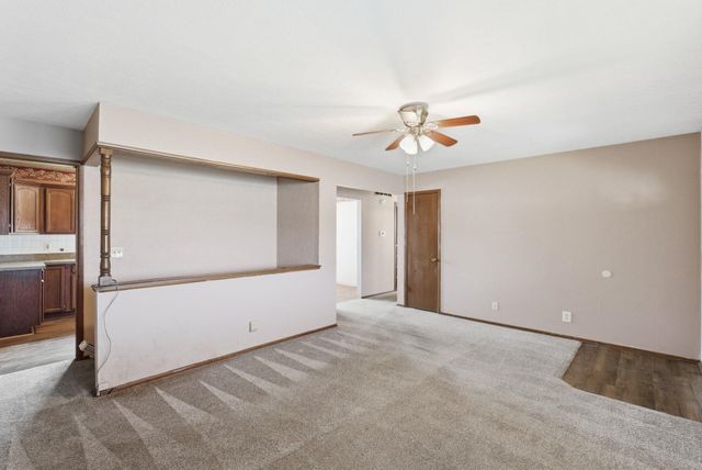 928 S Doreen St, Wichita, KS 67207