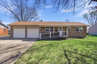 928 S Doreen St, Wichita, KS 67207