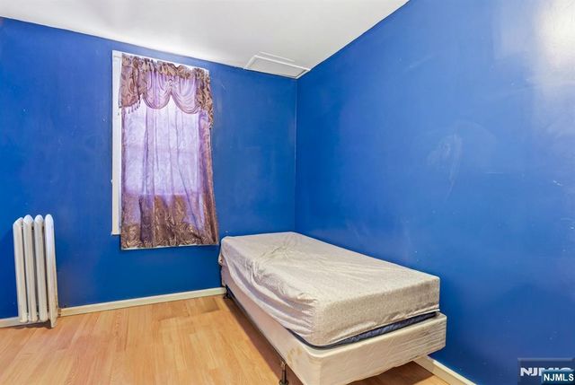 29 Victoria Avenue, Newark, NJ 07104