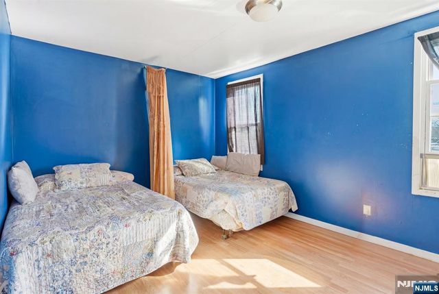 29 Victoria Avenue, Newark, NJ 07104