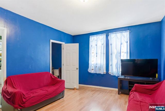 29 Victoria Avenue, Newark, NJ 07104