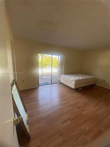 13500 NE 3rd Ct 205, North Miami, FL 33161