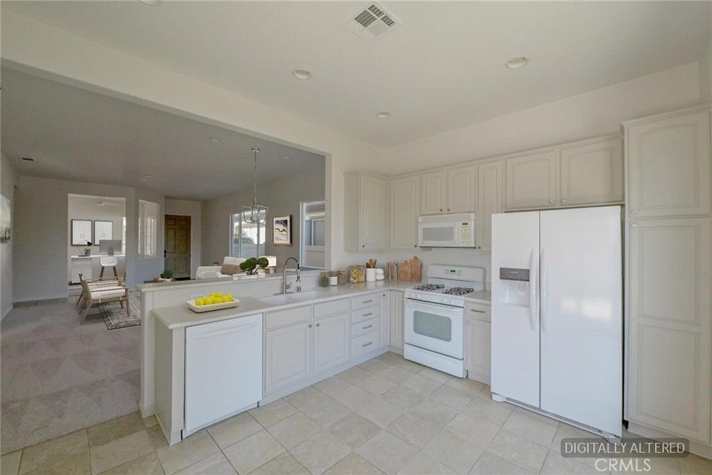 Image 13 of property listing at 19466 Crystal Springs, Apple Valley, CA 92308