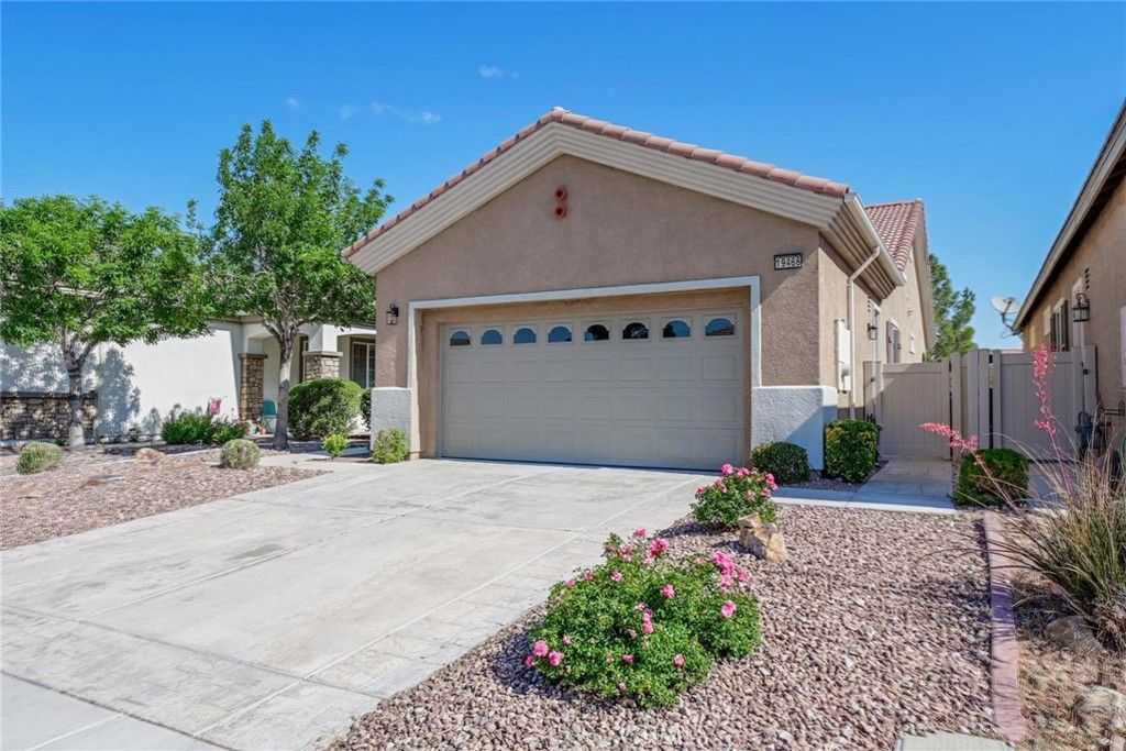 Image 5 of property listing at 19466 Crystal Springs, Apple Valley, CA 92308