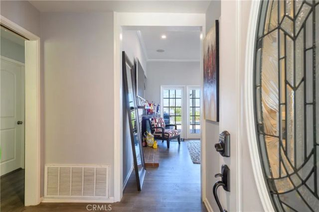 3633 Willowcrest Avenue, Studio City, CA 91604