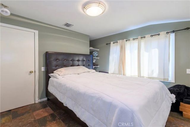 3633 Willowcrest Avenue, Studio City, CA 91604