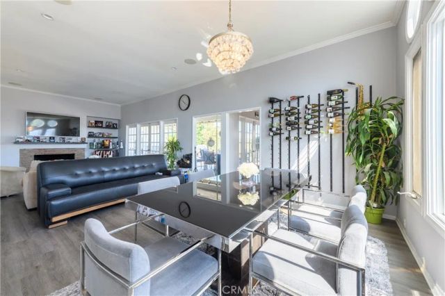 3633 Willowcrest Avenue, Studio City, CA 91604