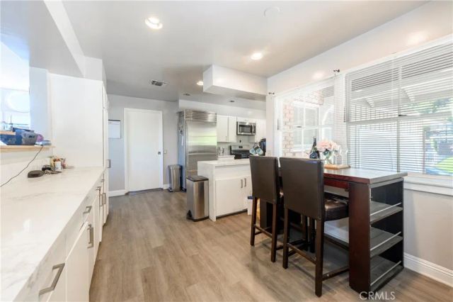 3633 Willowcrest Avenue, Studio City, CA 91604