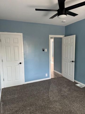 6624 Sw Barton Street, Detroit, MI 48210