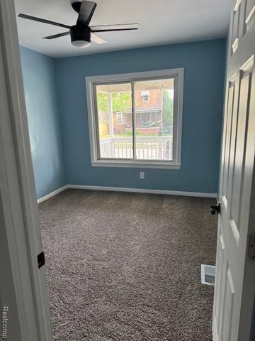 6624 Sw Barton Street, Detroit, MI 48210
