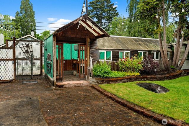 801 N Junett St, Tacoma, WA 98406