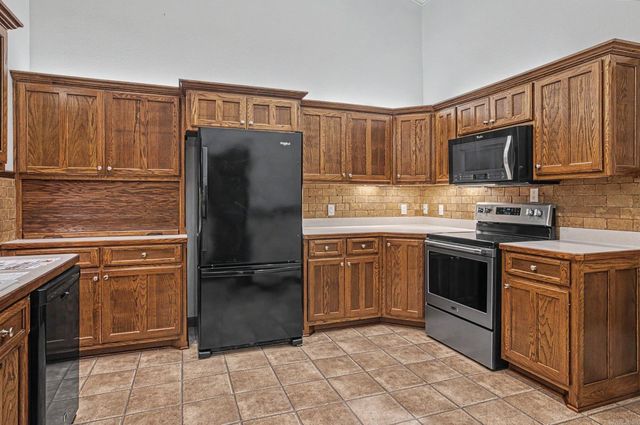 2 Guindola Circle, Hot Springs Village, AR 71909