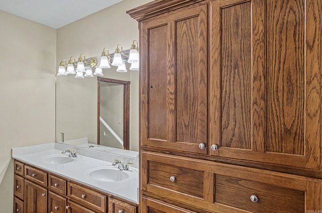 2 Guindola Circle, Hot Springs Village, AR 71909